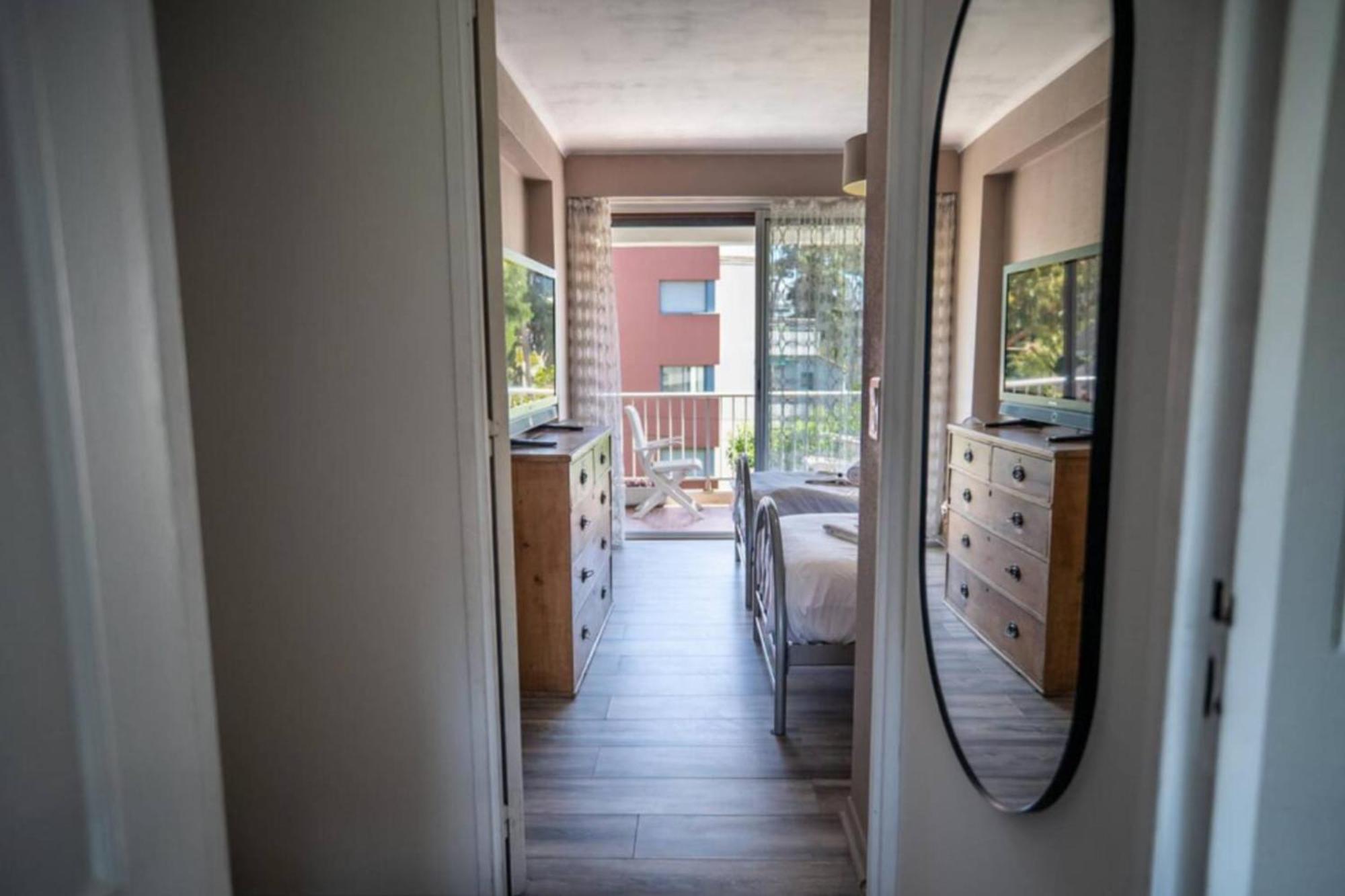 Magnificent Close To The With Sea View *