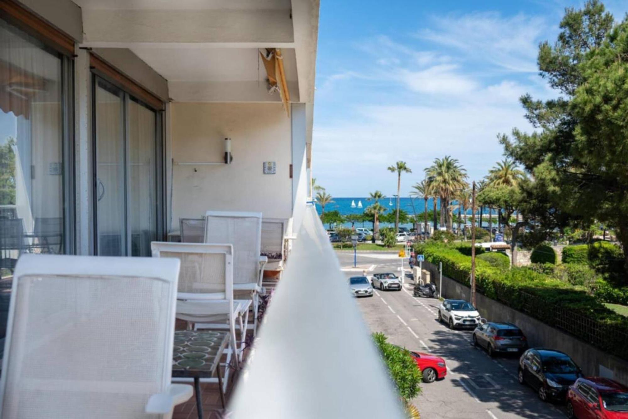Magnificent Close To The With Sea View Appartamento Antibes